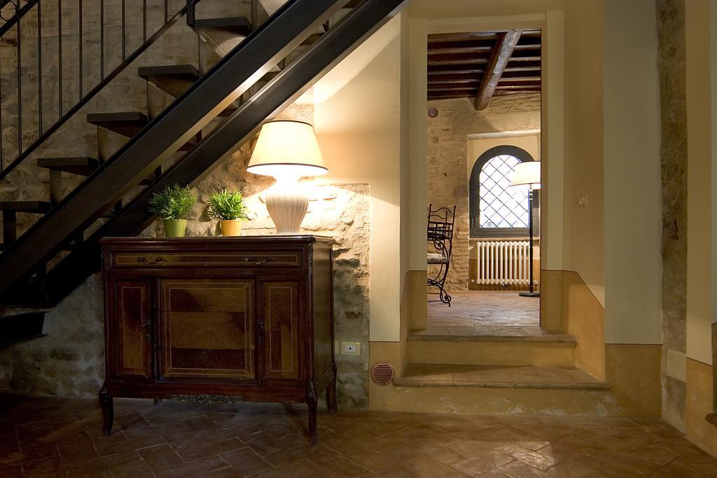 L'Arco Romanico Montefalco Buitenkant foto