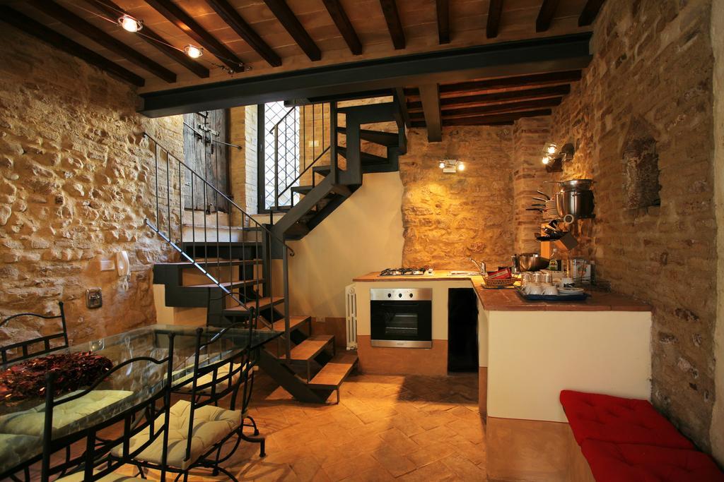 L'Arco Romanico Montefalco Buitenkant foto